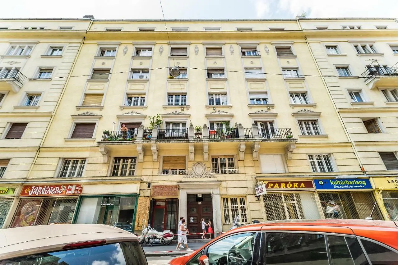 Fleur Creme Apartment Budapest 0*,  Hungary
